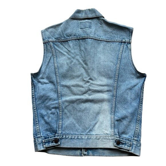Levi’s Light Blue Denim Vest with Vintage Distressing and Classic Collar 42 L - Picture 2 of 9